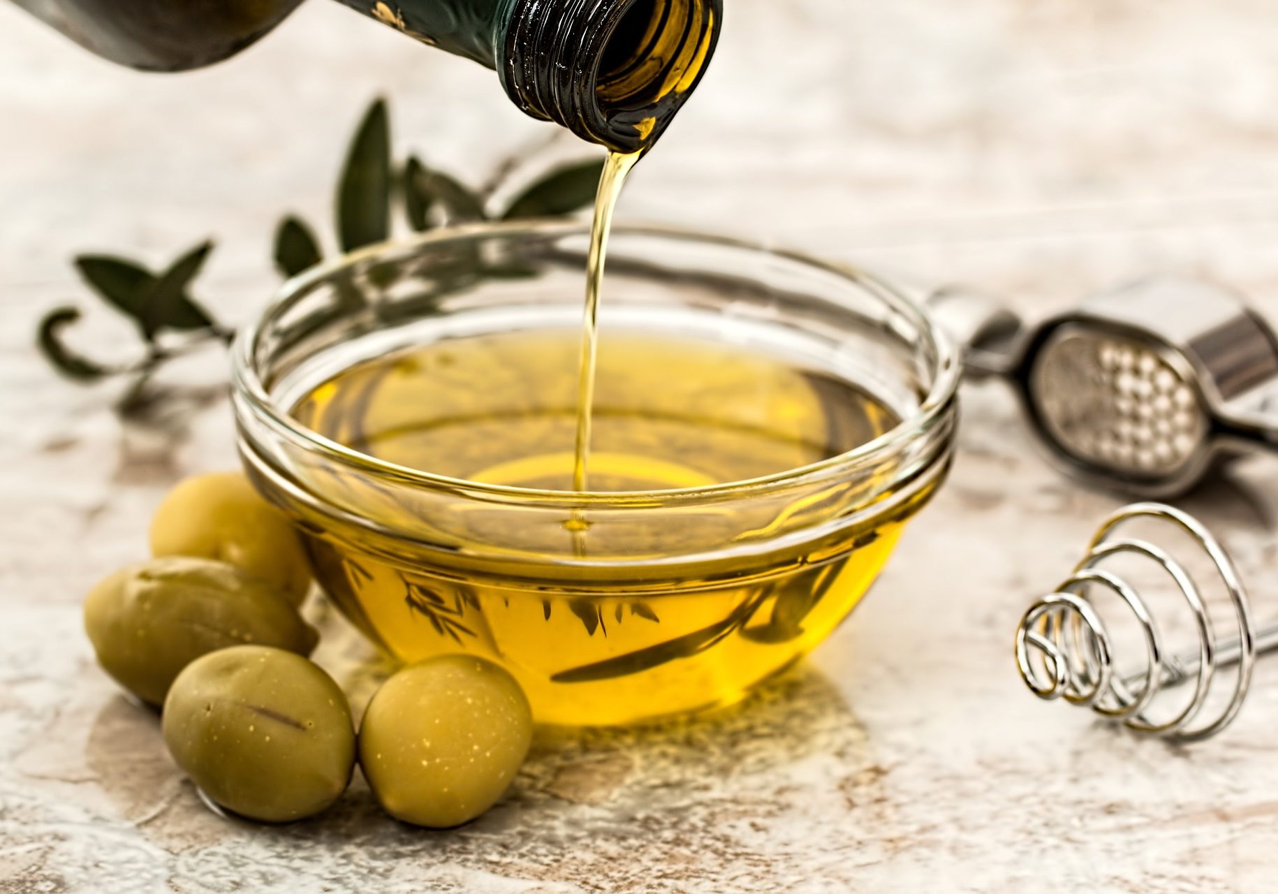 olive-oil-968657_1920